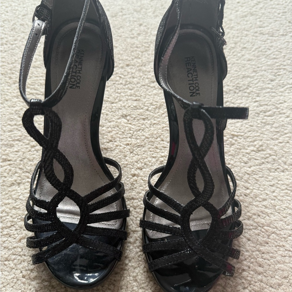 Kenneth Cole Reaction Black Shoes